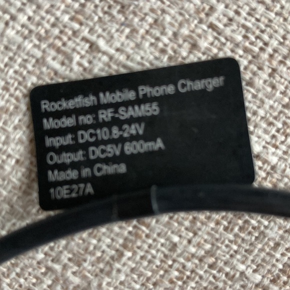 Rocketfish Mobile Phone Charger - Picture 4 of 4